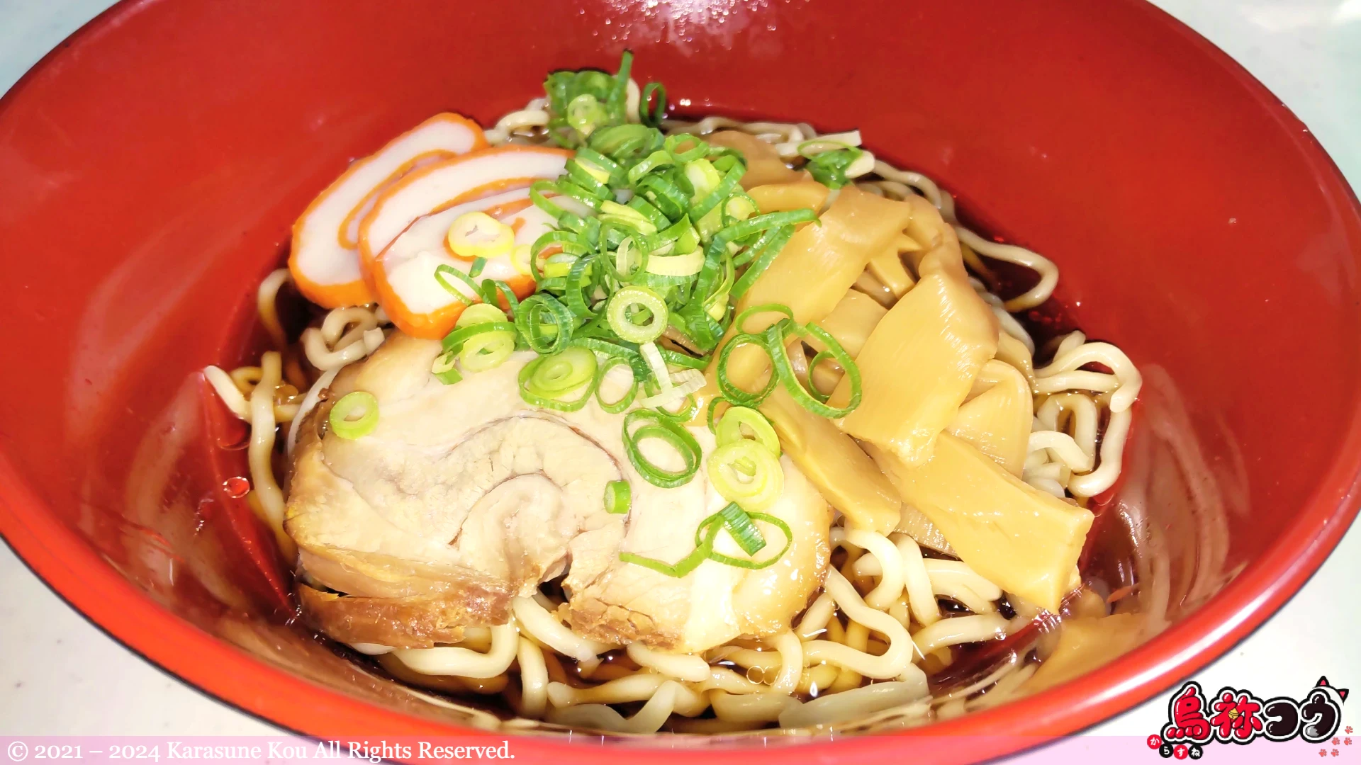 完成したサッポロラーメン醤油味です